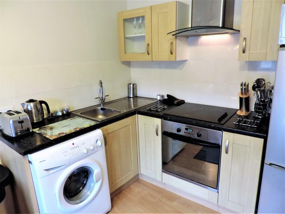 1 Bed Bagshot Pennyhill Accommodation מראה חיצוני תמונה